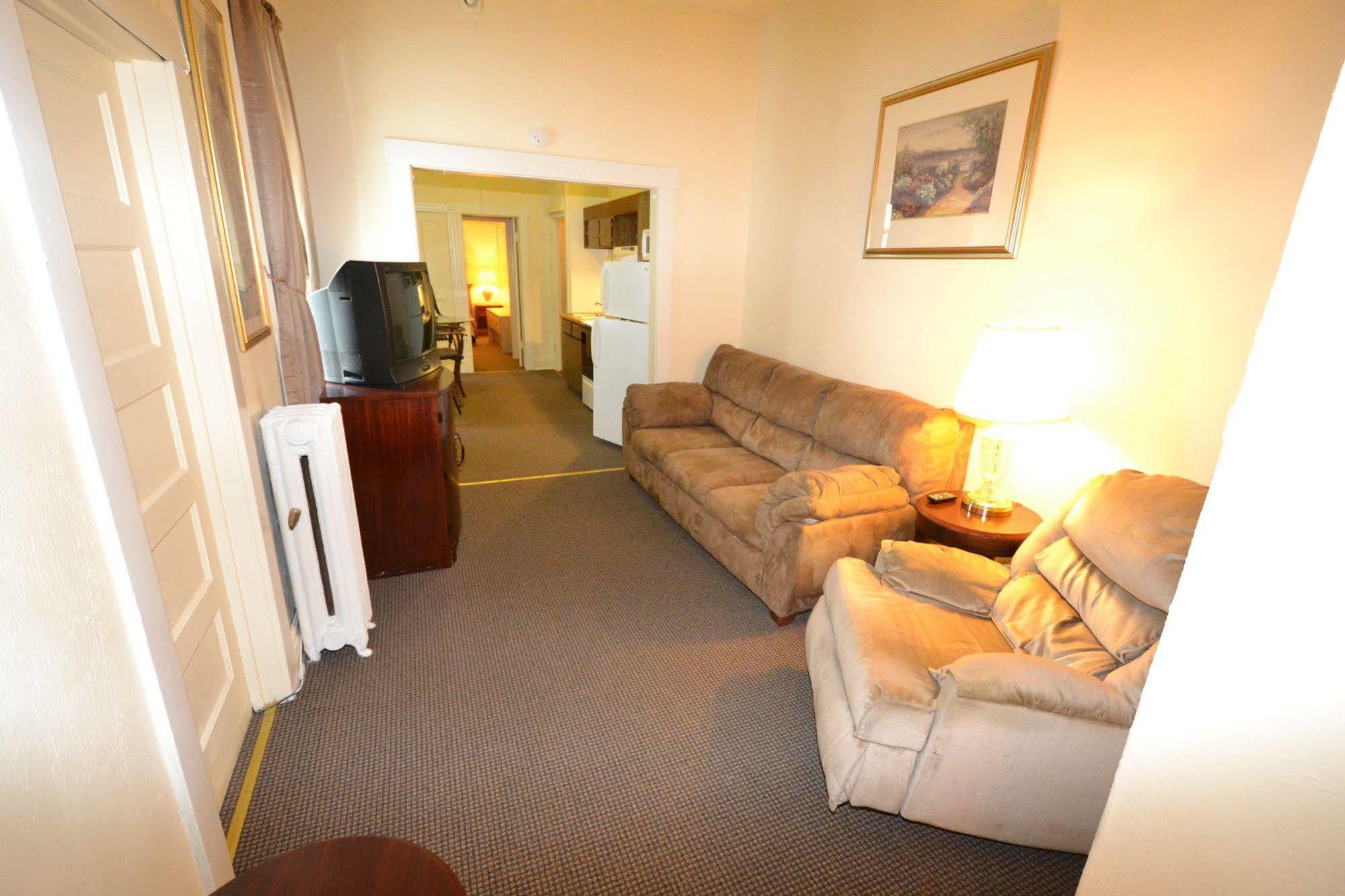 Perfect Stay Inn & Suites Blair Eksteriør billede