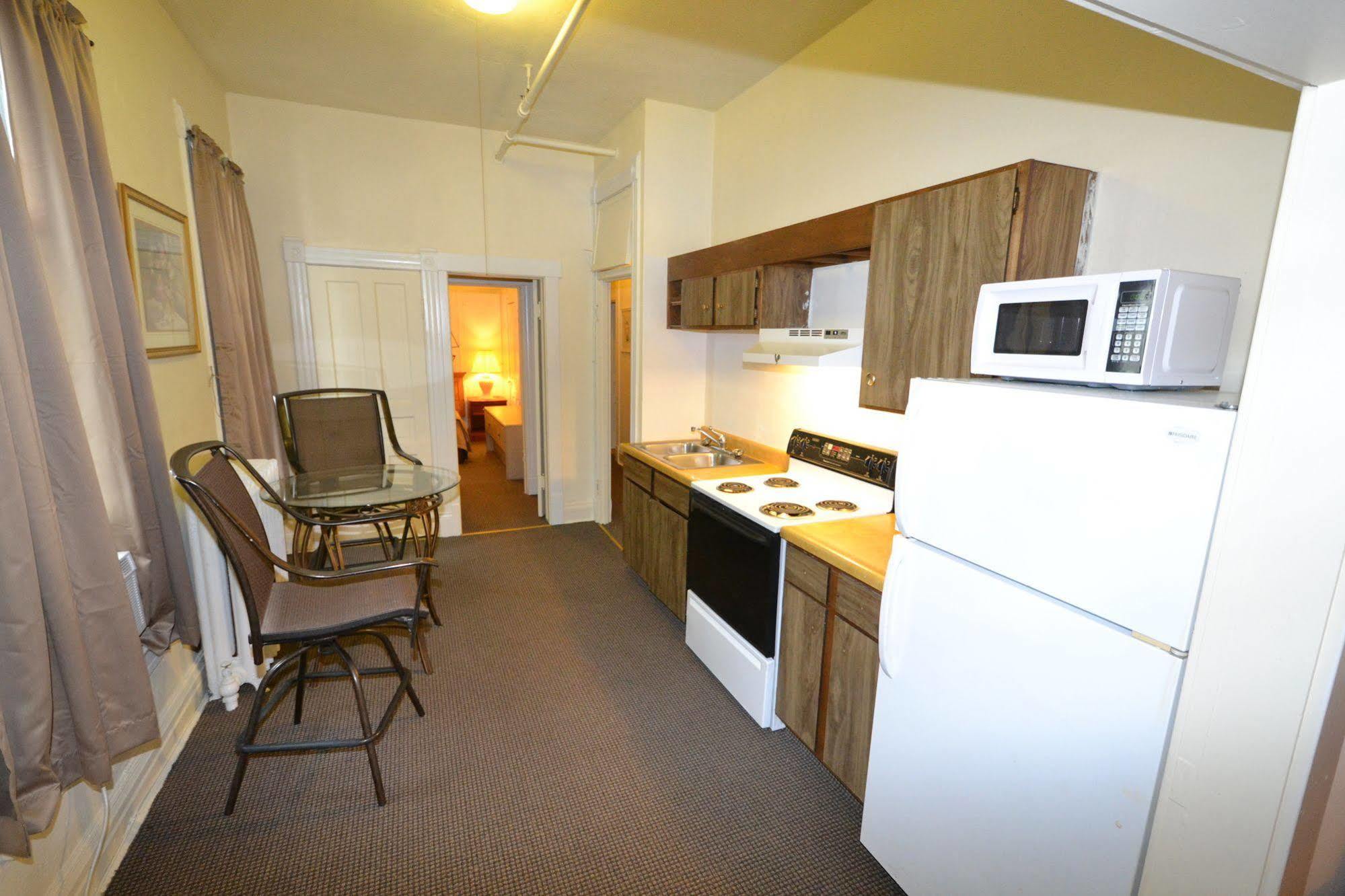 Perfect Stay Inn & Suites Blair Eksteriør billede