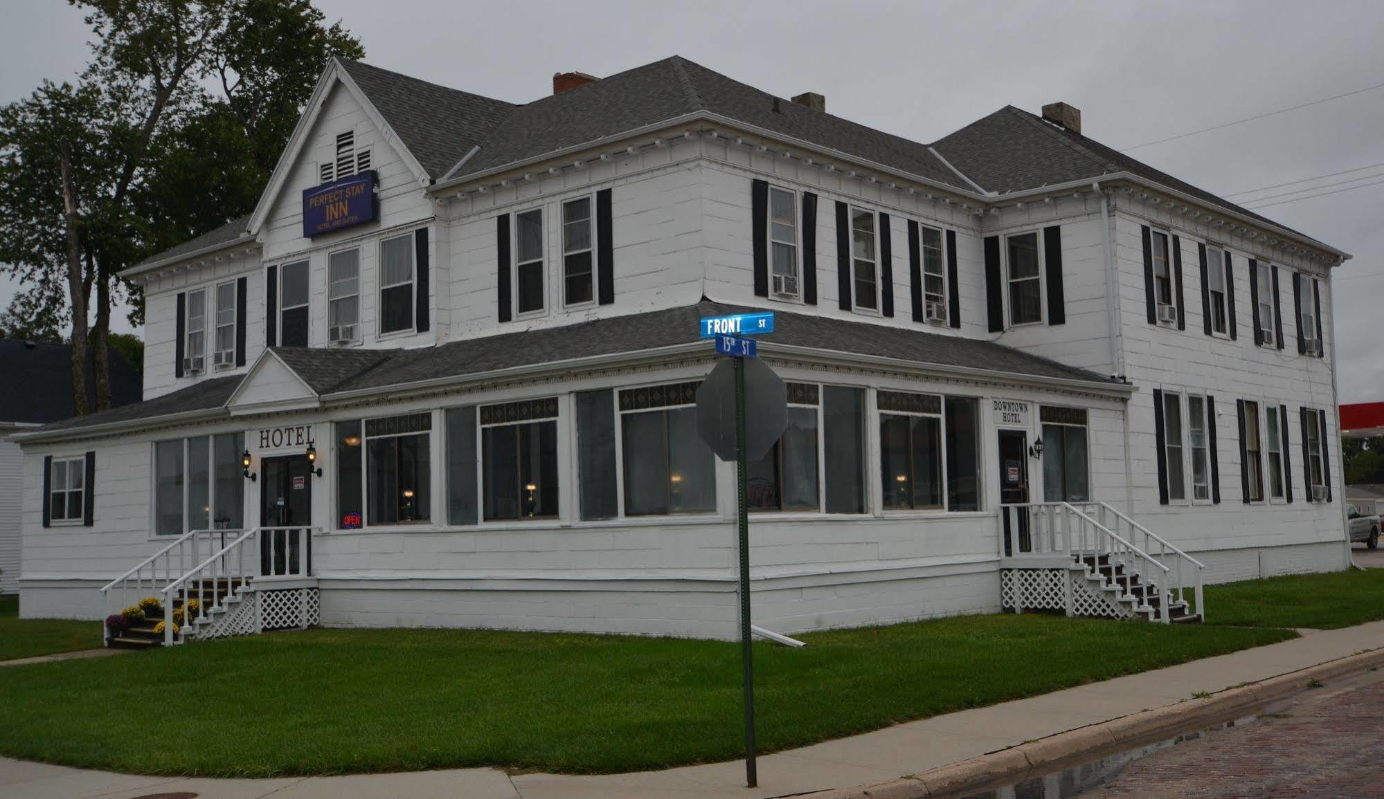 Perfect Stay Inn & Suites Blair Eksteriør billede