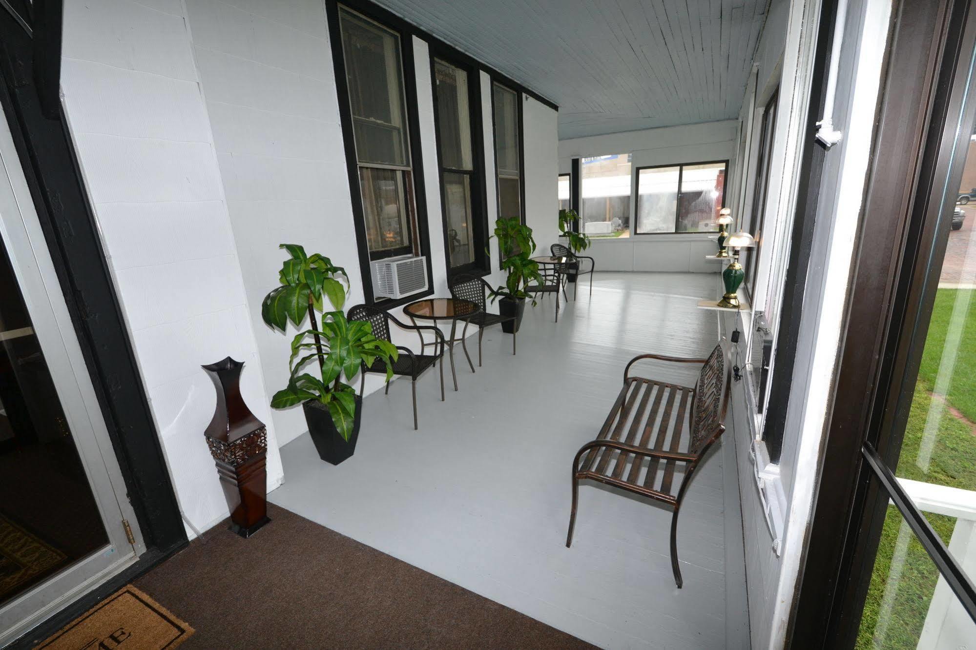 Perfect Stay Inn & Suites Blair Eksteriør billede